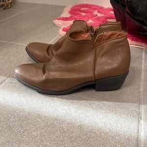 Charlotte Russe size 7